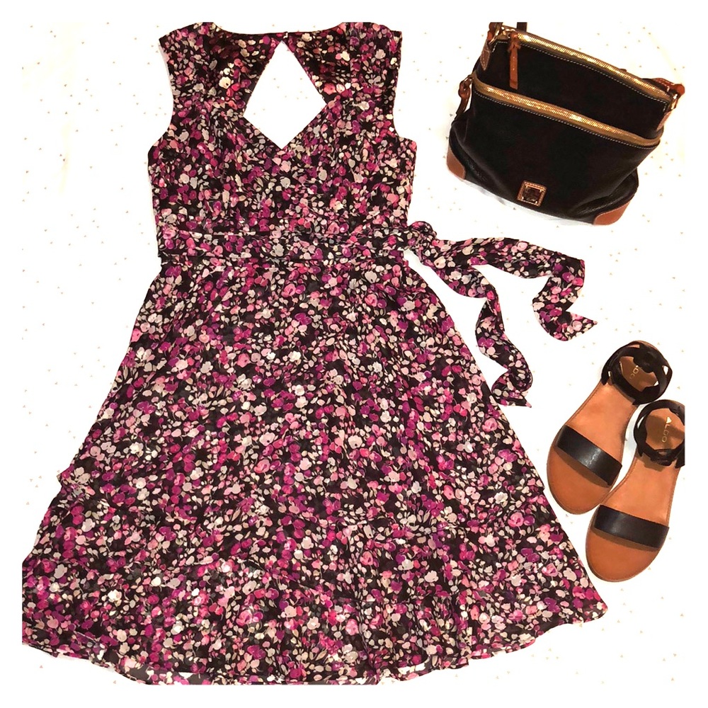 WHITE HOUSE/BLACK MARKET BLACK FLORAL SHEER DRESS